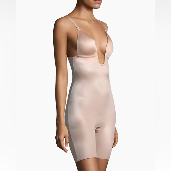 Spanx NWT Suit Your Fancy Plunge Low-Back Mid-Thigh Bodysuit- S- Saks Fifth Ave - Picture 3 of 4